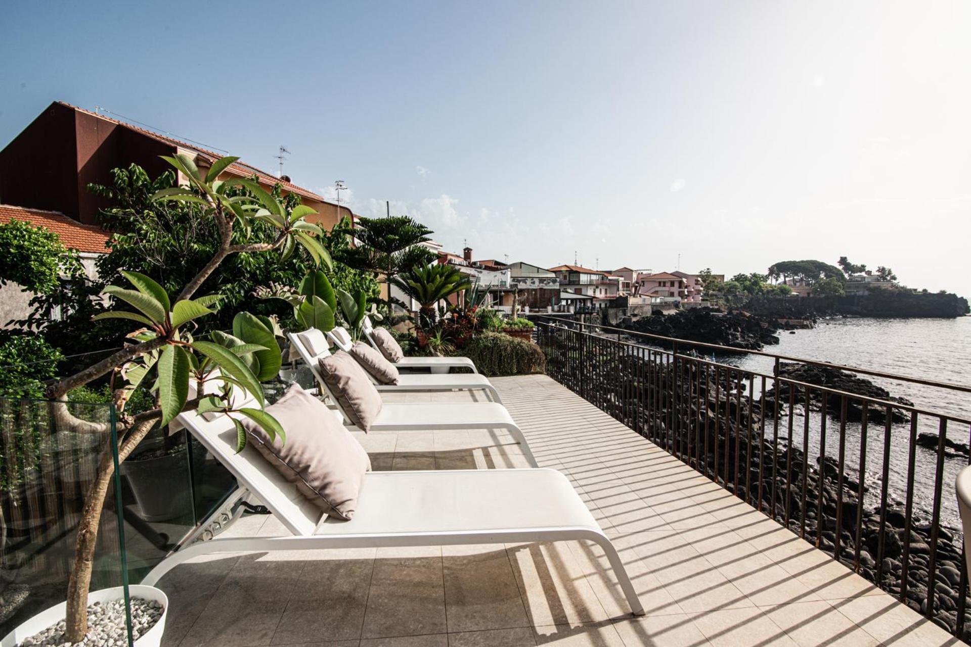 Luxury B&B Euphorbia Acireale Bagian luar foto